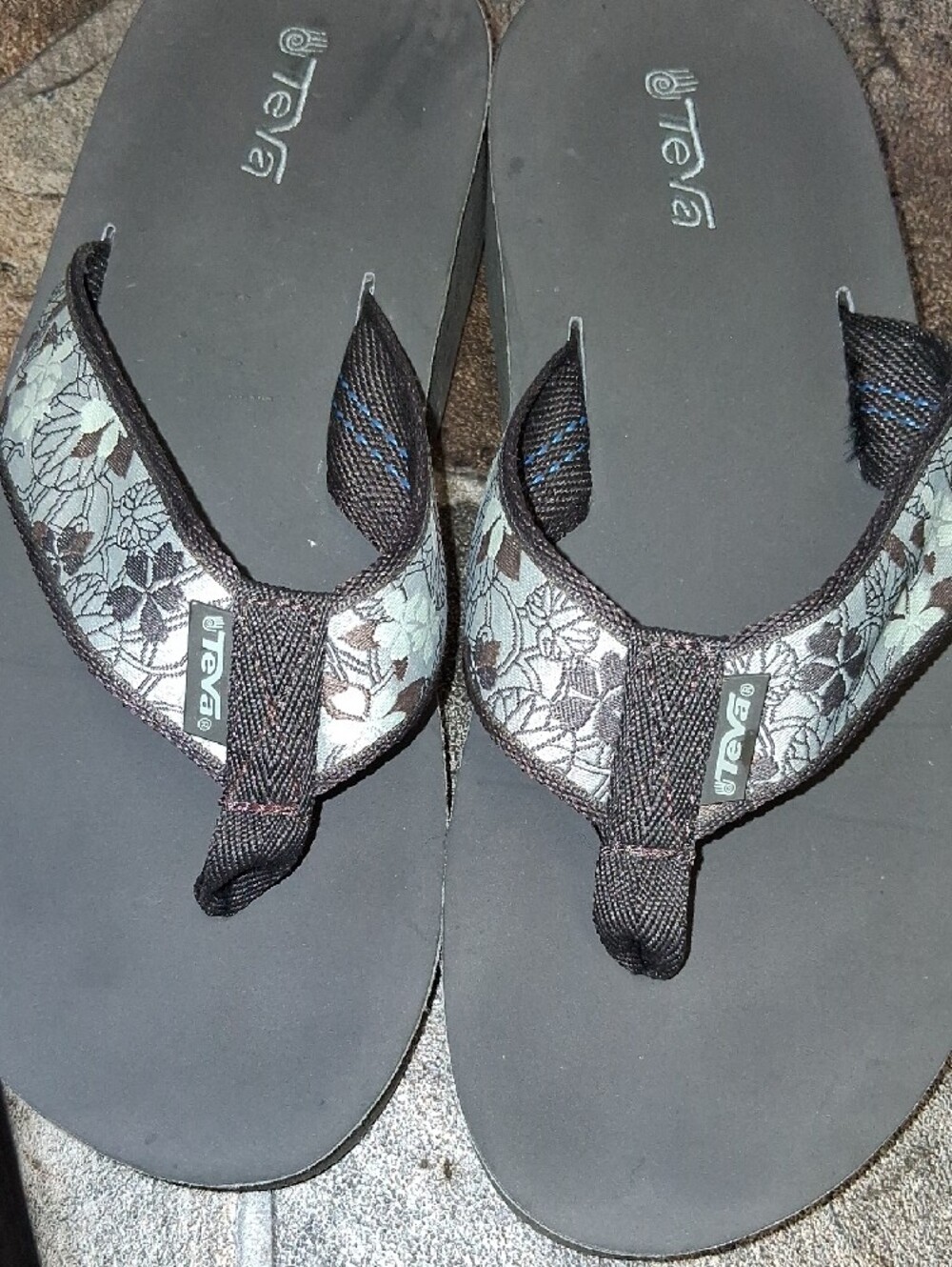 Teva Women's Brown Floral-Print Flip Sandals - Picture 3 of 4